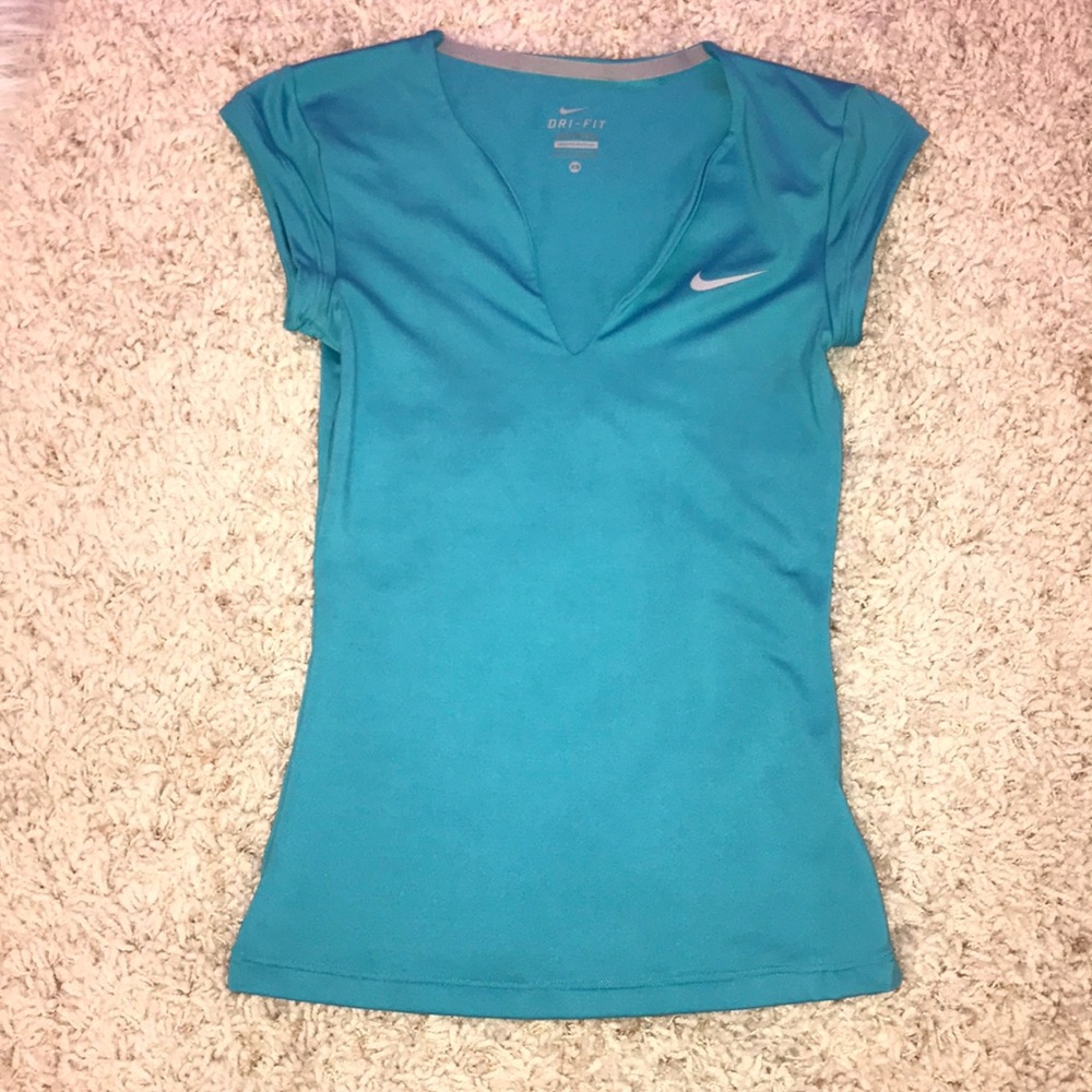 NIKE workout tee